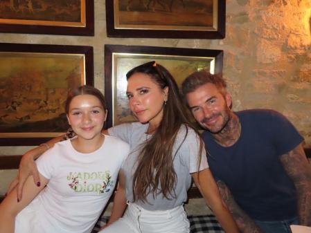 Harper Seven junto a Victoria y David Beckham