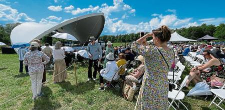 Nos colamos en la fiesta de cumpleaños campestre de Baryshnikov
