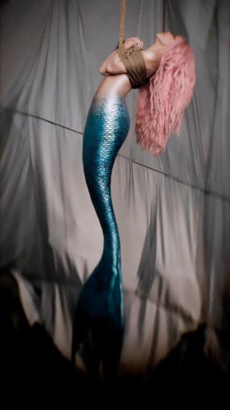Shakira se transforma en sirena.