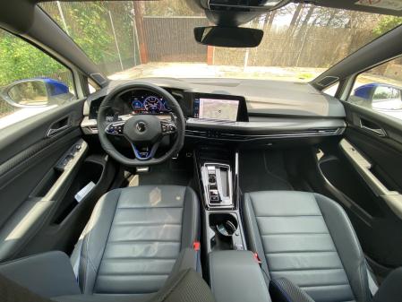 Interior de calidad y digitalizado: desaparecen los botones físicos de la instrumentación 