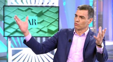 El presidente del Gobierno, Pedro Sánchez, es entrevistado por Ana Rosa Quintana en Mediaset. Sánchez se ha referido al por qué le afecta tanto que en los medios de comunicación se refieran a su gobierno como “sanchismo”. El presidente asegura que los medios conservadores han inflado una” burbuja de manipulaciones, mentiras y maldades”, construyendo una “narrativa de ilegitimidad” que ha sobrepasado todos los límites. Sánchez pone como ejemplo las palabras de Feijoo, cuando en este mismo plató un día antes, se refirió a él mismo como” este personaje”.  El líder del Ejecutivo afirma tajantemente que “insultar en el debate público “nos degrada como país”.

Suscríbete a nuestro canal: http://bit.ly/suscribeteLV

Lee esta y más historias en https://www.guyanaguardian.com/

Síguenos en:
Instagram: https://www.instagram.com/lavanguardia/
Twitter: https://twitter.com/LaVanguardia
Facebook: https://es-la.facebook.com/LaVanguardia