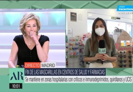 Ana Rosa Quintana sufre un ataque de tos en directo y culpa a Sánchez