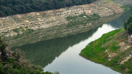 Vuelve el agua al meandro del Ter.