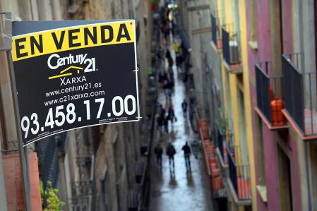 Anuncio de venta de pisos en Ciutat Vella, en Barcelona