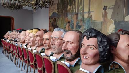 Colección de los ejemplares de cabezudos en la Casa Museu Alegre de Sagrera, en Terrassa.