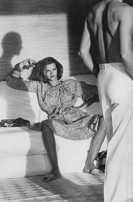 Helmut Newton. Lisa Taylor, de Calvin Klein en una foto que fue un escándalo en su época