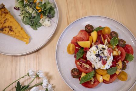 La quiche o las ensaladas completan la oferta salada