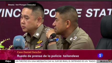 La policía tailandesa durante la rueda de prensa para informar sobre el caso de Daniel Sancho