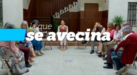 Imágenes inéditas de la temporada 14 de 'La que se avecina' muestran a los vecinos reunidos en la junta de Contubernio, 49