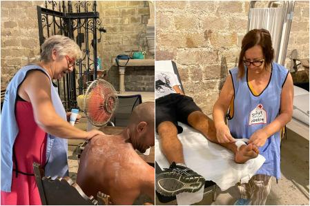 Dos sanitarias de Salut sense Sostre