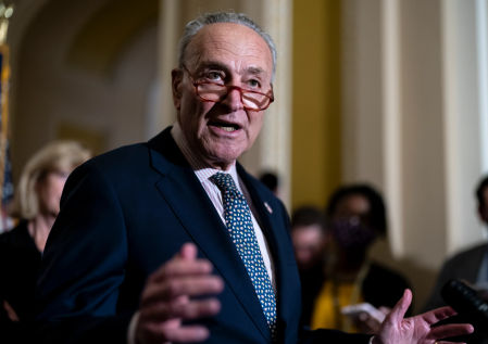 Chuck Schumer, el senador impulsor de la reunión