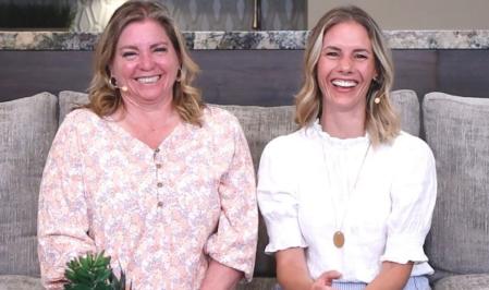 Jodi Hildebrandt (i) y Ruby Franke (d) son las dos “mamás youtubers” detenidas y acusadas de seis delitos de abusos a menores.