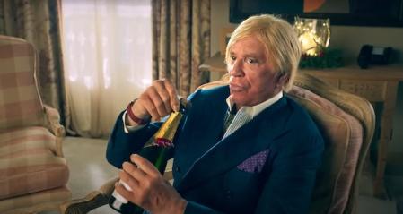 Mickey Rourke con peluca rubia en el filme.&nbsp;