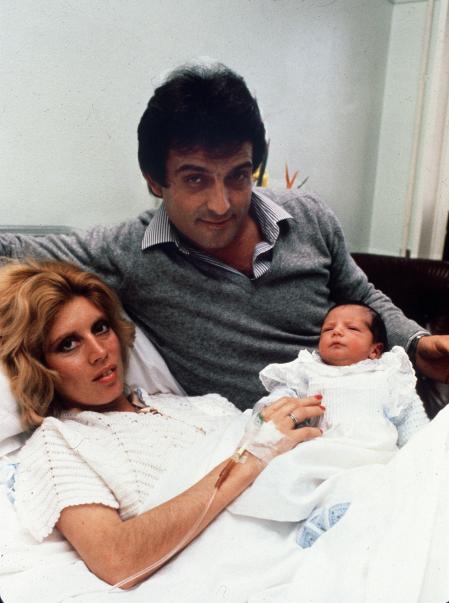 María Jiménez y Pepe Sancho junto a su hijo Alejandro Sancho