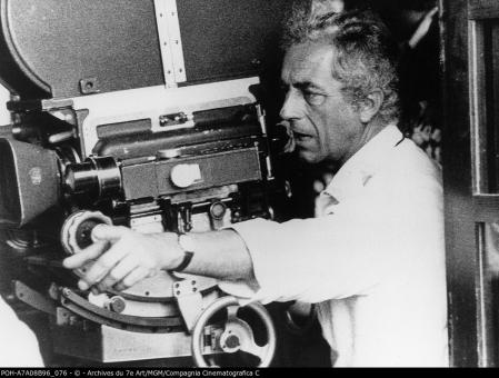 Michelangelo Antonioni en el rodaje de 'El reportero'
