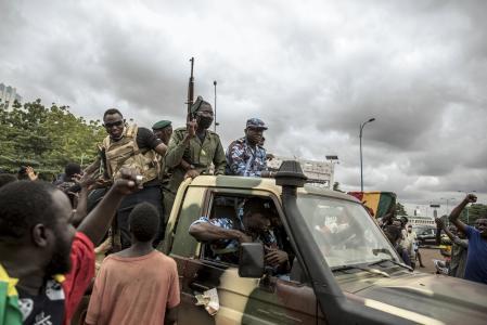 Los golpes miitares y yihadistas se han sucedido en el Sahel. En la foto las fuerzas de seguridad en las calles de Bamako, Malí, en el 2020. 