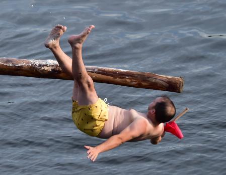 La cucaña de A Ponte.