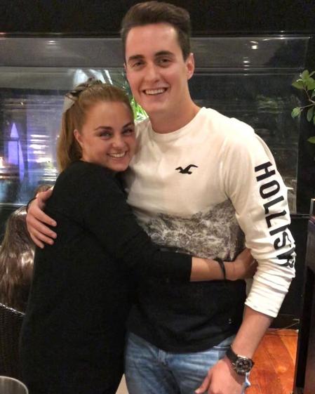 Carmen Morales con su hijo Christian, que tiene 26 años