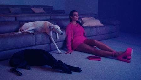 La modelo Georgina Rodríguez en el videoclip 'Energía bacana' de Sebastián Yatra