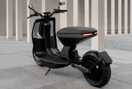 Naon Lucy, la scooter eléctrica reciclable con 160 km de autonomía.