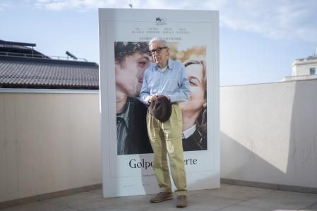Woody Allen durante la presentación del filme en un céntrico hotel de Barcelona