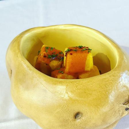 Taberna Rosi La Loca, ubicada en Madrid, es la segunda en el podio, por sus “Bravas locas”.