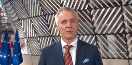 Un ministro finlandés defiende en catalán la diversidad lingüística pero dice que es “demasiado pronto”