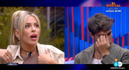 Oriana y su novio durante una conexión