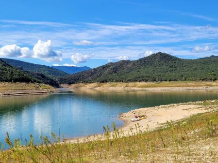 Vista del pantano de Darnius Boadella.