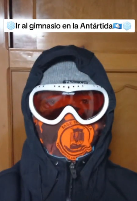 Emanuel, bien cubierto para ir al gimnasio