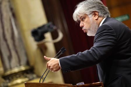 El president de Junts al Parlament, Albert Batet, en la seva intervenció en el marc del debat de política general al Parlament.