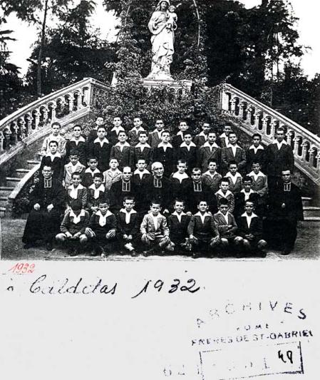 Grupo de alumnos y hermanos gabrielistas en Can Valls 1932