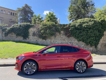 Amplio y espacioso, el Enyaq Coupé tiene 4,65 metros de longitud 