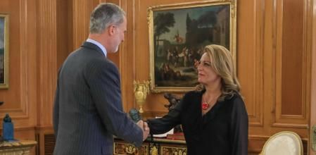 El Rey recibió ayer en la ronda de consultas a la portavoz de Coalición Canaria, Cristina Valido
(FERNANDO ALVARADO / EFE)