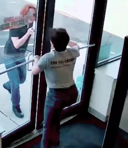 Un hombre encierra a los trabajadores de un 'Escape room'