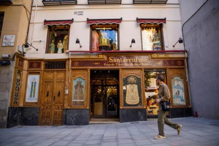 Calle de la Paz Tiendas Viejas y Tradicionales Santarrufina Articulos Reliosos