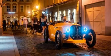 Rodster, el pequeño coche eléctrico de alma retro para huir de diseños convencionales.