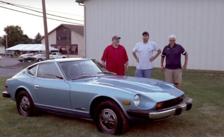 Con el paragolpes puesto y las piezas faltantes en su lugar, más el lavado, quedó como lo que es: una joya
