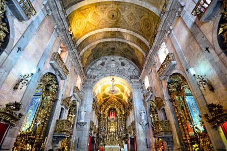 Interior de la iglesia do Carmo de Oporto