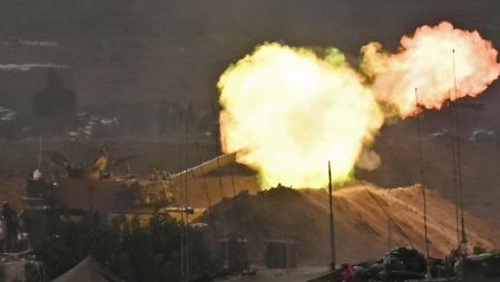 Tanques israelís disparan obuses en dirección a Gaza