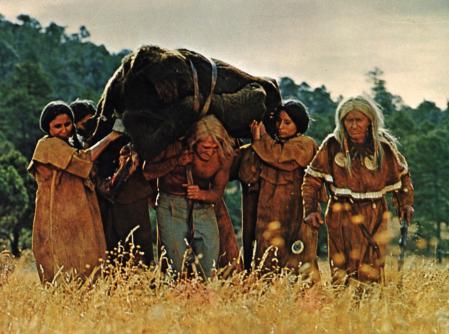 Richad Harris, en su papel de esclavo de los crow