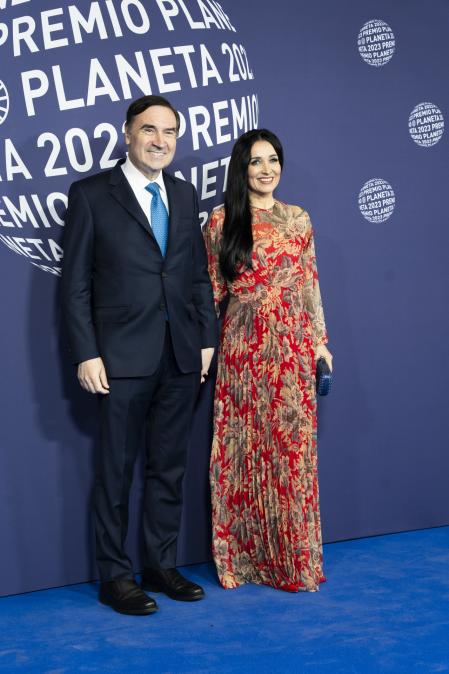 Pedro J. Ramírez con su pareja, Cruz Sánchez de Lara.