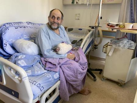 Moshé Rozen en un hospital de Jerusalén el 12 de octubre de 2023.