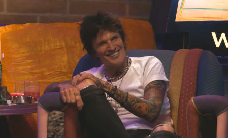 Bill Maher rememoró algunos de los momentos más caóticos y salvajes de Tommy Lee.