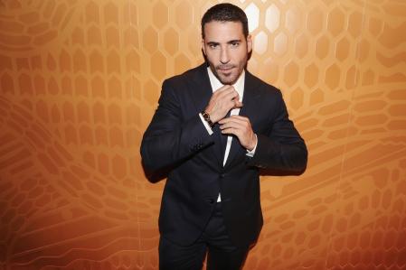 Miguel Ángel Silvestre en la fiesta de celebración del 75 aniversario de Serpenti