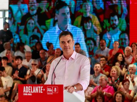 Apertura de Campaña Electoral del PSOE Miting Pavellon casa de campo en Madrid Pedro Sánchez Teresa Ribera Joan Lobato