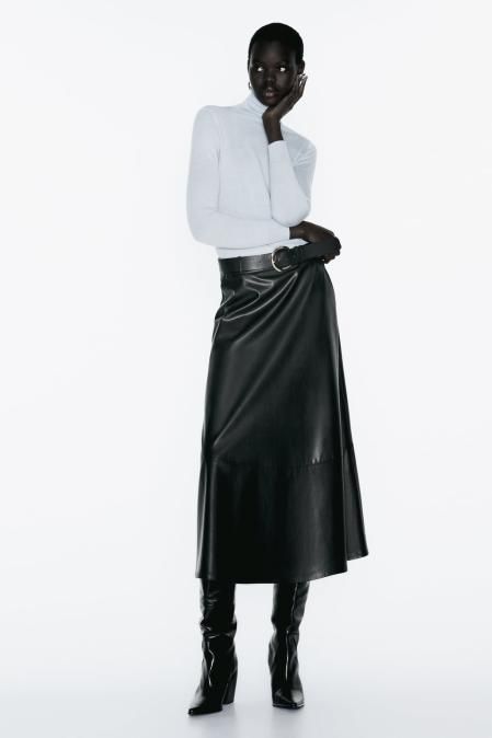 Falda de efecto piel de zara