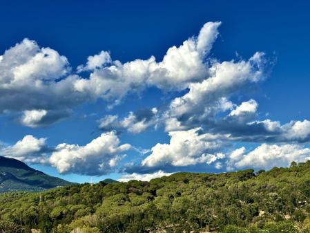 Nubes en el Vallès Oriental.
