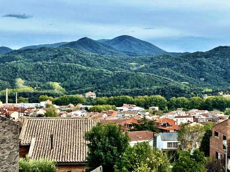 El Montnegre visto desde Sant Celoni.