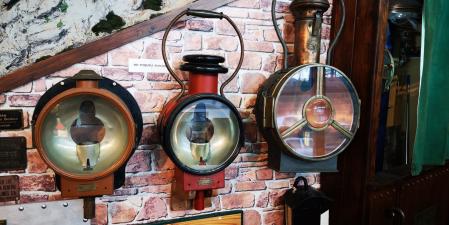 Piezas expuestas en la Exposició del Cremallera de Montserrat.